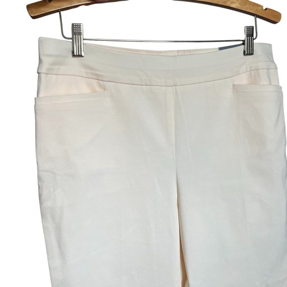 Chico's 360 Brigitte Slim Pull on Pants in English Crème C215 - Picture 4 of 10